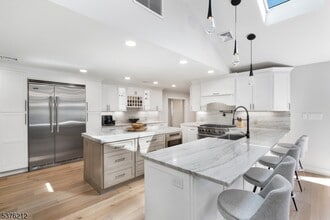 10 Beech Terrace in Hanover, NJ - Building Photo - Building Photo
