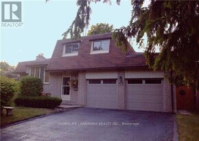 102 Beaverbrook Ct in Toronto, ON - Building Photo