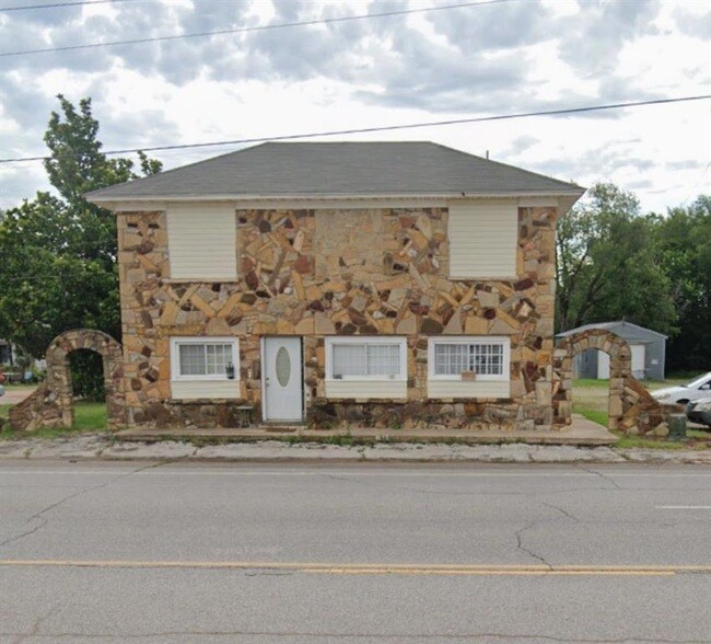 1622 S Green Ave, Unit A in Purcell, OK - Building Photo