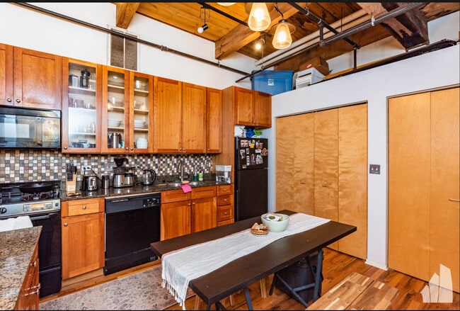 625 W Jackson Blvd, Unit 813 in Chicago, IL - Building Photo - Building Photo