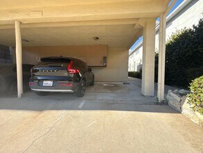 11719 Mayfield Ave in Los Angeles, CA - Building Photo - Building Photo