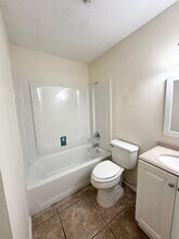 1724 E Pine Ave in Midland, TX - Building Photo - Building Photo