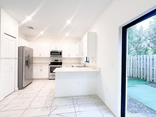 20634 NE 2nd Ct in North Miami Beach, FL - Building Photo - Building Photo