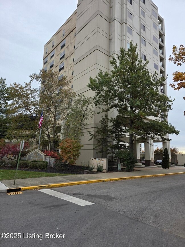 property at 1 Riverpointe Plaza