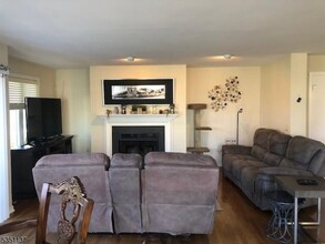 12 Skyview Terrace in Clifton, NJ - Building Photo - Building Photo