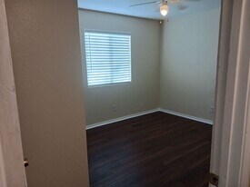 1604 Walter St SE in Albuquerque, NM - Building Photo