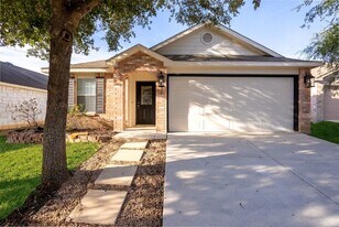 911 Rustic Cactus in San Antonio, TX - Building Photo