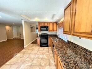 9861 Don Carlos Ct in Elk Grove, CA - Building Photo - Building Photo