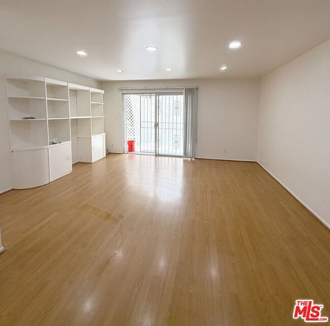 433 S Manhattan Pl in Los Angeles, CA - Building Photo - Building Photo