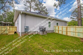 5703 Valley Dr in Little Rock, AR - Building Photo - Building Photo