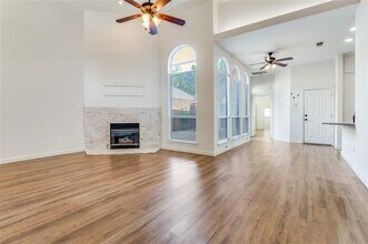 3610 Granbury Dr in Dallas, TX - Building Photo - Building Photo