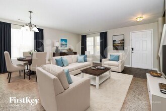 6211 Sparkling Cove Ln in Buford, GA - Building Photo - Building Photo