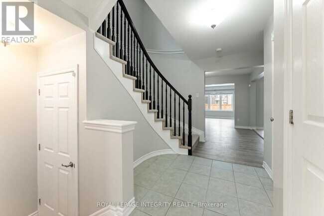 408 Aphelion Cres in Ottawa, ON - Building Photo - Building Photo