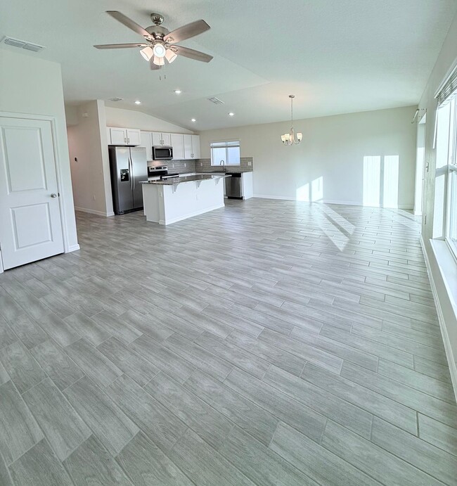 738 Sarner Pass Wy. in Winter Haven, FL - Building Photo - Building Photo