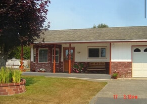 722 2nd St in Brookings, OR - Building Photo