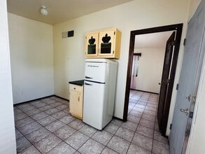 2221 Bassett Ave in El Paso, TX - Building Photo - Building Photo