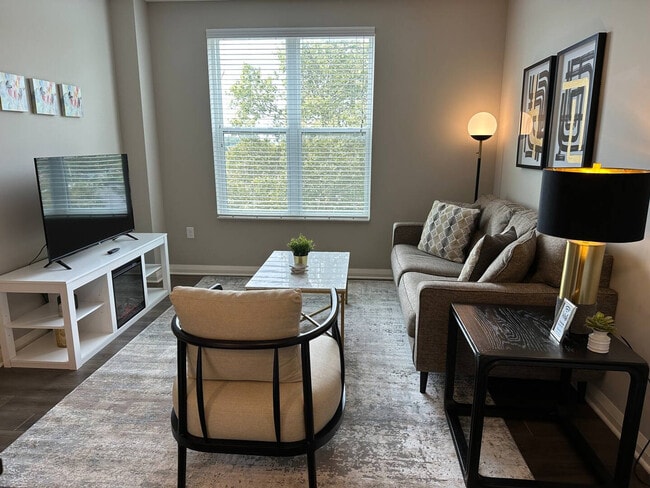 property at 431 W Rich St