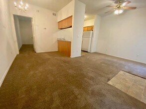 1770 N Gregg Ave-Unit -1 in Fayetteville, AR - Building Photo - Building Photo