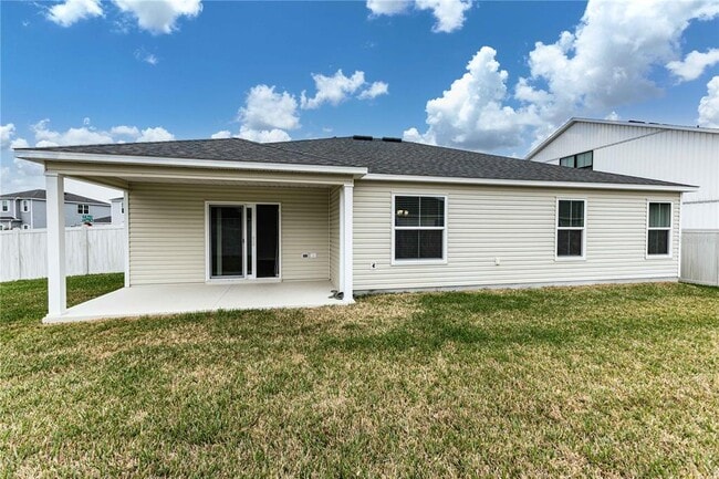 2498 Alder Ave in Okahumpka, FL - Building Photo - Building Photo