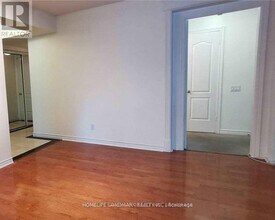 18-318 William Carson Crescent in Toronto, ON - Building Photo - Building Photo
