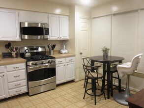 1113 Fairview Court in Silver Spring, MD - Building Photo - Building Photo