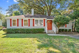 207 Border Dr E in Mobile, AL - Building Photo