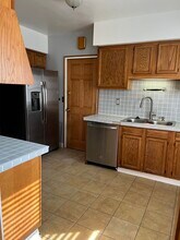 11104 Wadsworth Ave, Unit Wadsworth in Garfield Heights, OH - Foto de edificio - Building Photo