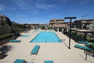 13 Alamere Falls Dr in Las Vegas, NV - Building Photo - Building Photo