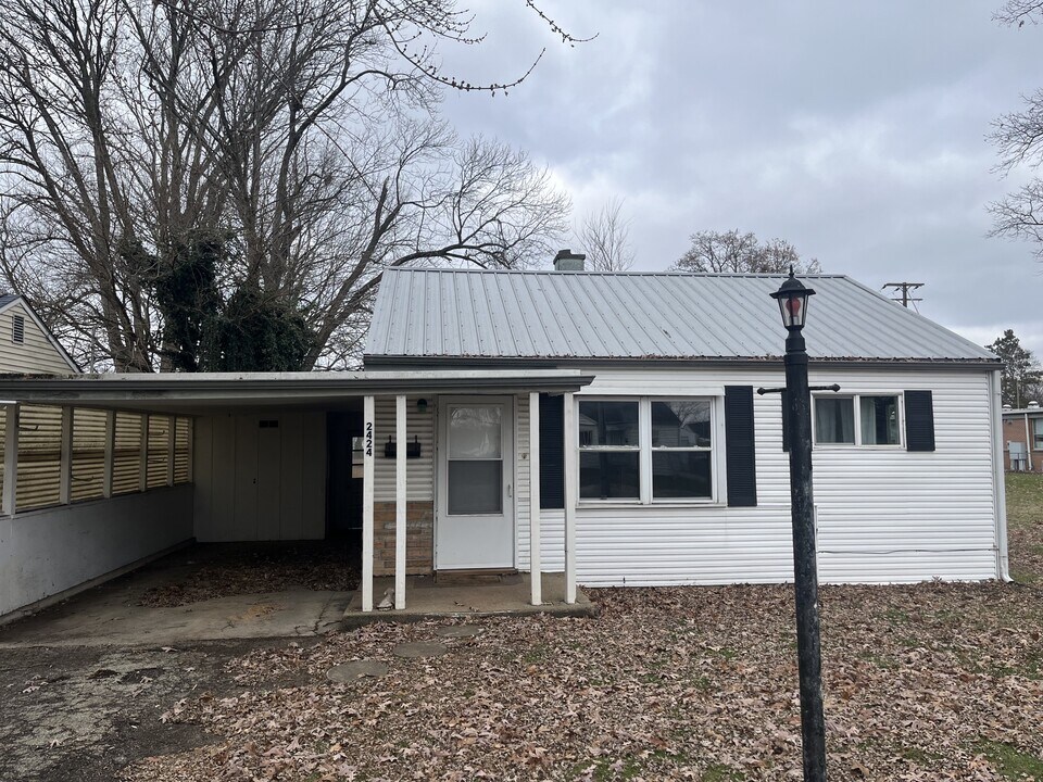2424 Van Buren Ave in Springfield, OH - Building Photo