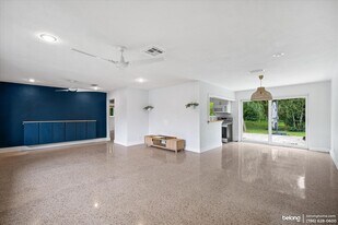 2271 SW 38th Ave in Fort Lauderdale, FL - Building Photo