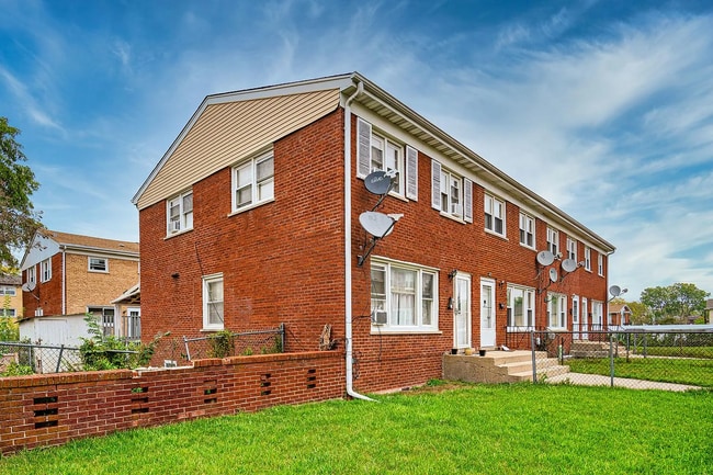 property at 9543 Sumac Rd