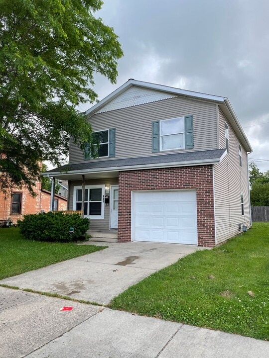 715 Linden Ave in Springfield, OH - Building Photo