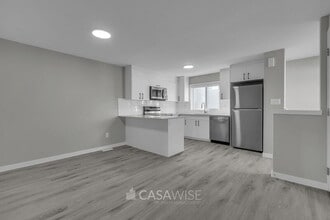 13539-13570 70 St NW in Edmonton, AB - Building Photo - Building Photo