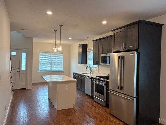 32 Kodiak Ln in Milford, MA - Building Photo - Building Photo