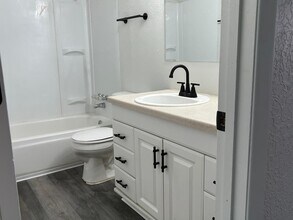 13200 Mountain Rd NE in Albuquerque, NM - Building Photo - Building Photo