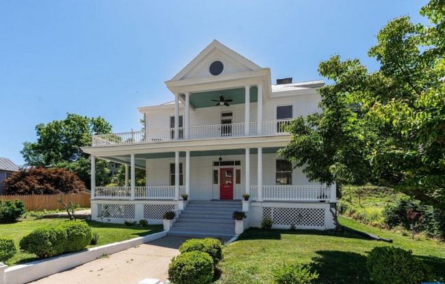property at 550 Valley St