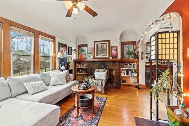 2567 N 60th St, Unit Upper in Milwaukee, WI - Building Photo - Building Photo