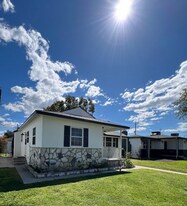 1632 N Pepper St in Burbank, CA - Building Photo