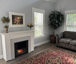 344 Woodworth Ave in Clovis, CA - Building Photo - Building Photo