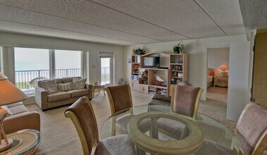 4004 Gulf Blvd in South Padre Island, TX - Building Photo - Building Photo