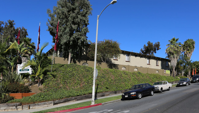 Hillside Garden in Oceanside, CA - Building Photo - Building Photo