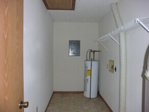 3 Peachtree Ln, Unit 3 in Glen Carbon, IL - Foto de edificio - Building Photo