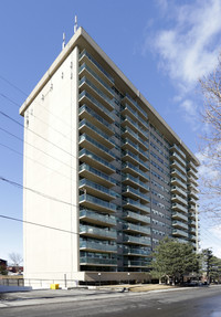 Suites of Somerset in Ottawa, ON - Building Photo - Primary Photo