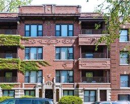 1709 W Lunt Ave, Unit 2 in Chicago, IL - Building Photo