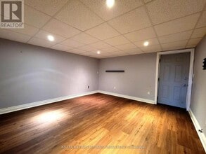 287 Kingswood Rd in Toronto, ON - Building Photo - Building Photo