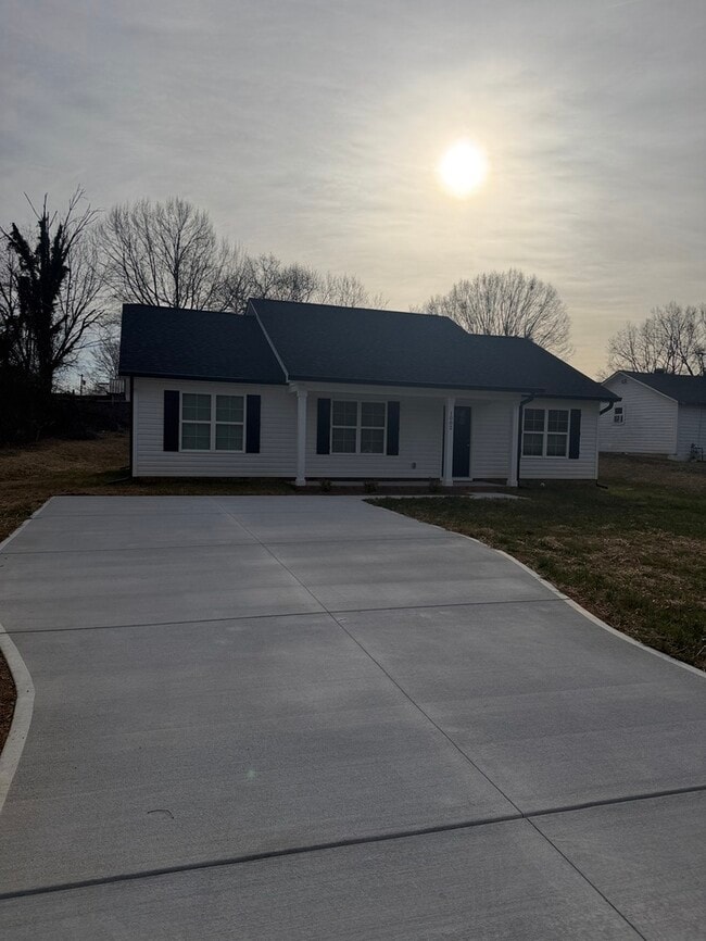1002 Grace Ave in Kannapolis, NC - Building Photo - Building Photo
