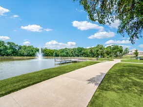 Palermo by the Park in Frisco, TX - Foto de edificio - Building Photo