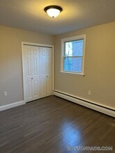 18 Waugh St in Lowell, MA - Foto de edificio - Building Photo