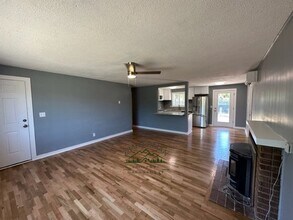1740 City View St in Eugene, OR - Building Photo - Building Photo
