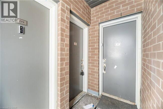 3062 Sixth Line in Oakville, ON - Building Photo - Building Photo